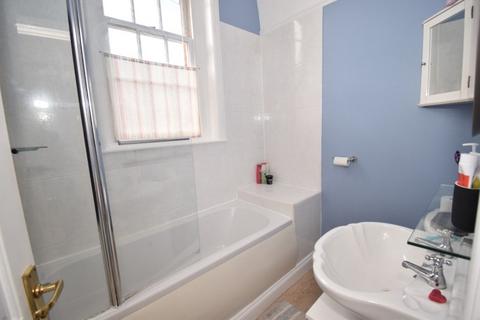 8 Powderham Walk, Exminster, Exeter, EX6 8TW