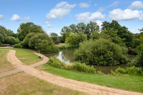 7 Birchen Lee, Emerson Valley, Milton Keynes, MK4 2JX