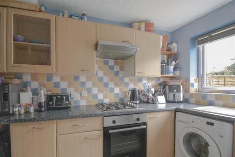 7 Birchen Lee, Emerson Valley, Milton Keynes, MK4 2JX