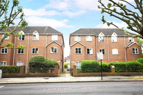 2 bedroom flat for sale, London Road, Isleworth