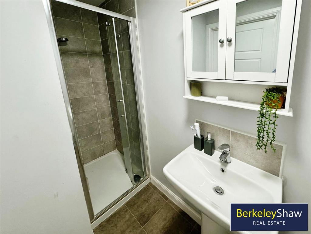 En-suite (2)