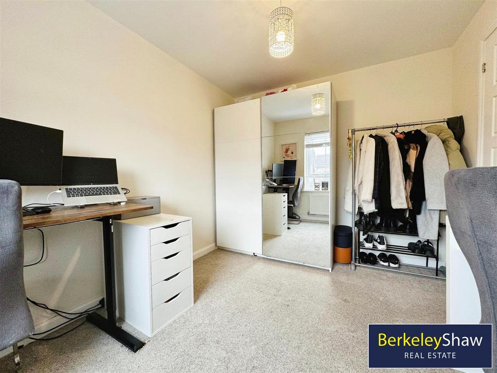Bedroom 2 (2)
