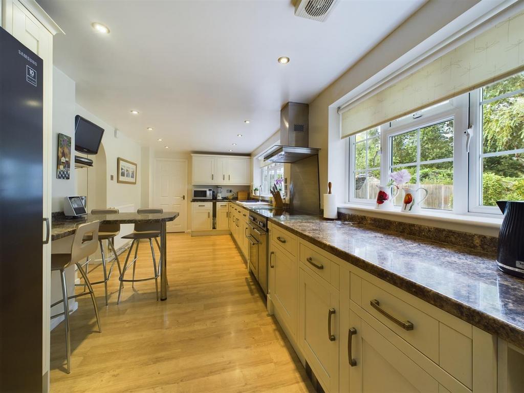 Kitchen/Breakfast Room