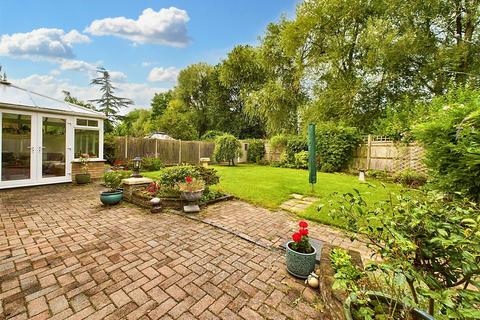 5 bedroom detached house for sale, St. Hughs Close, Crawley RH10