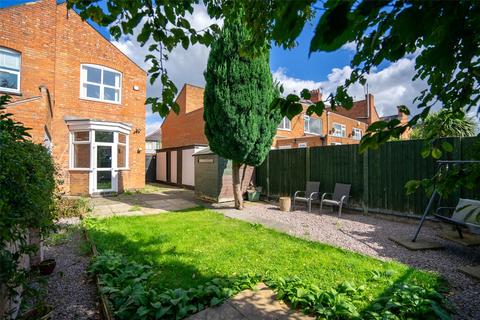 3 bedroom end of terrace house for sale, South Knighton Road, Leicester LE2