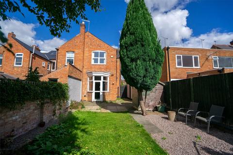 3 bedroom end of terrace house for sale, South Knighton Road, Leicester LE2