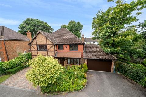 5 bedroom detached house for sale, Vigo Lane, Hampshire GU46