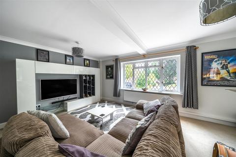 5 bedroom detached house for sale, Vigo Lane, Hampshire GU46