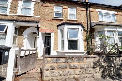 4 bedroom terraced house for sale, Grove Road, London