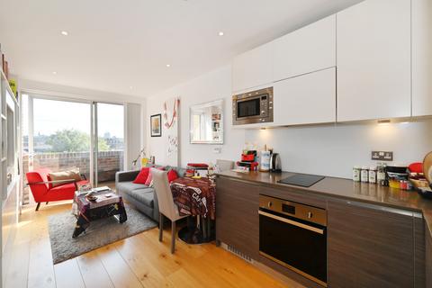 1 bedroom flat for sale, Riverdale House, London SE13