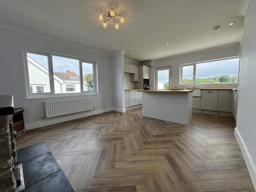 Open Plan Kitchen and Dining Space