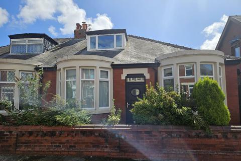 2 bedroom semi-detached bungalow for sale, Romney Avenue, Blackpool FY4