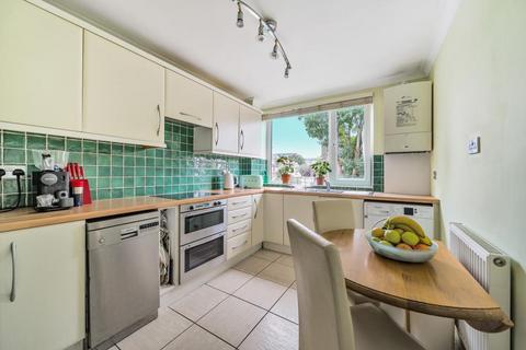 2 bedroom flat for sale, Twickenham,  London Road,  TW1