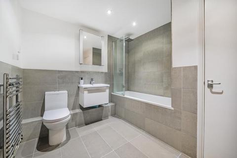 2 bedroom flat for sale, Twickenham,  London Road,  TW1