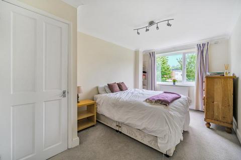 2 bedroom flat for sale, Twickenham,  London Road,  TW1