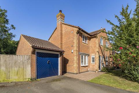 3 bedroom detached house for sale, Ravencroft, Bicester, OX26