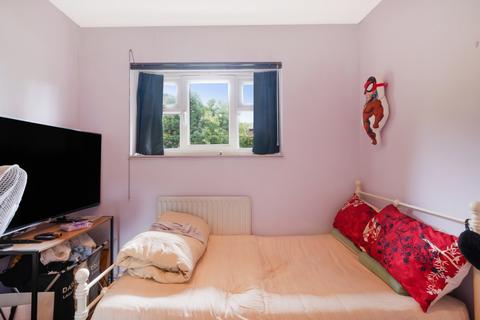 2 bedroom flat to rent, Jay House, Horne Way, Putney, SW15