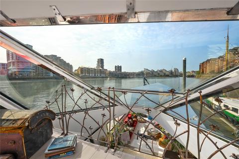 undefined, Houseboat, Imperial Wharf, London, SW6