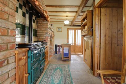 3 bedroom country house for sale, The Leigh, Gloucester