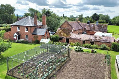 3 bedroom country house for sale, The Leigh, Gloucester