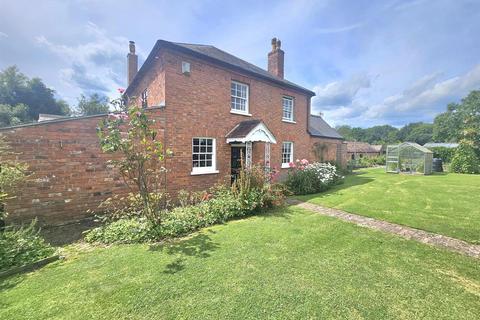 3 bedroom country house for sale, The Leigh, Gloucester