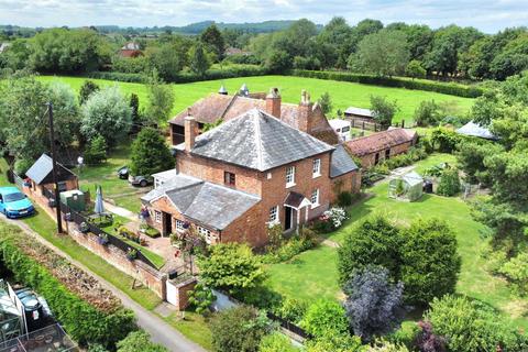 3 bedroom country house for sale, The Leigh, Gloucester