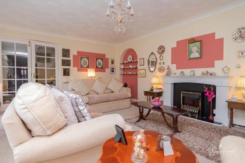 5 bedroom detached house for sale, Chatsworth Avenue, Shanklin