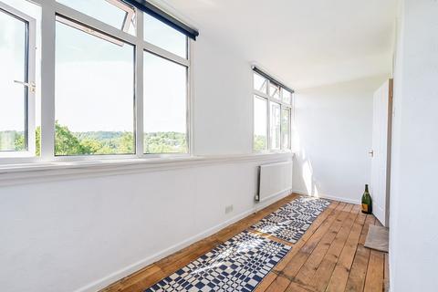 19 Stuart Road, Warlingham, CR6 9JH