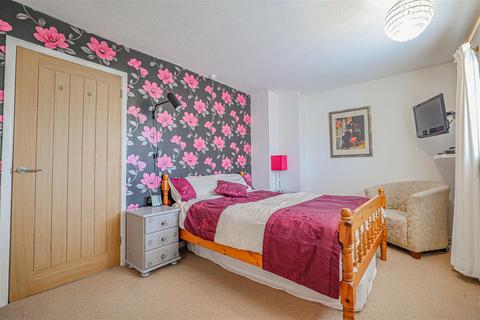 31 Hilldown Road, Hemel Hempstead, HP1 3JE