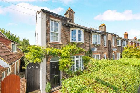 Bellfields Road, Surrey GU1