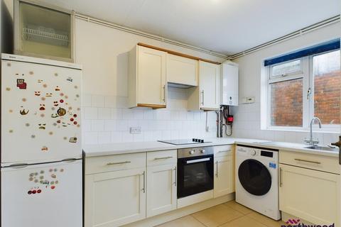 2 bedroom flat to rent, Beaconsfield Villas, Preston Park, Brighton and Hove, BN1