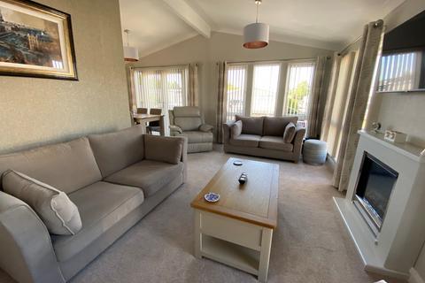 2 bedroom park home for sale, Willerby Hazelwood, Hambleton Country Park, Sower Carr Lane, Poulton-le-Fylde, Lancashire, FY6