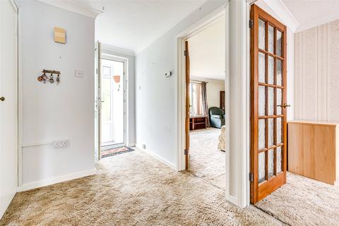 7 Chatsmore Crescent, Goring By Sea, Worthing, BN12 5AA