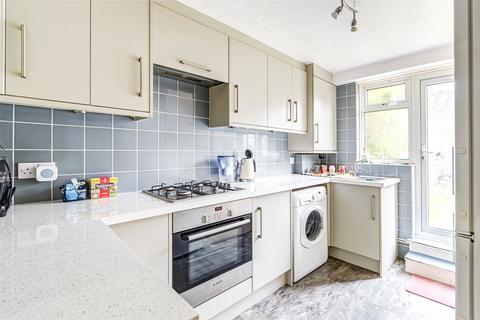 7 Chatsmore Crescent, Goring By Sea, Worthing, BN12 5AA