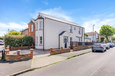 3 bedroom detached house for sale, Ellerton Road, Surbiton KT6