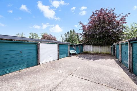 54 Warwick Gardens, Thames Ditton, KT7 0RB