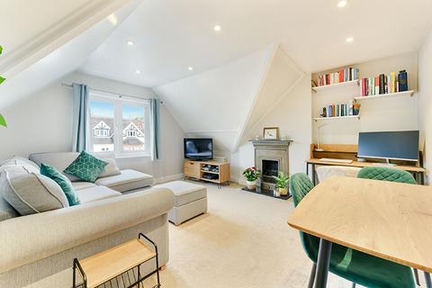 36b Effingham Road, Long Ditton, Surbiton, KT6 5JY