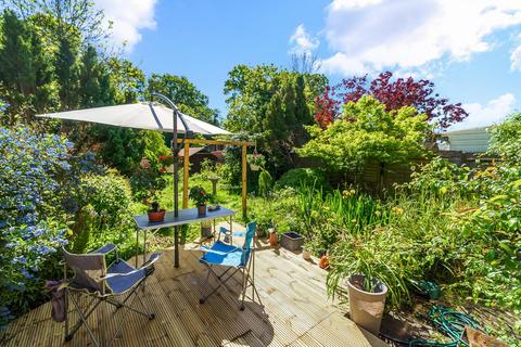 59 Longmead Road, Thames Ditton, KT7 0JE