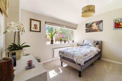 59 Longmead Road, Thames Ditton, KT7 0JE