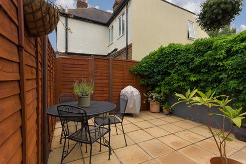 8 Windmill Lane, Long Ditton, Surbiton, KT6 5QE