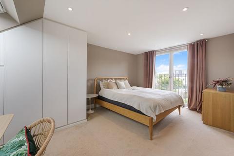 13 Ditton Hill Road, Long Ditton, Surbiton, KT6 5JB