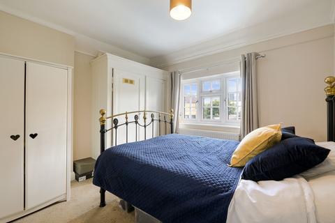 13 Ditton Hill Road, Long Ditton, Surbiton, KT6 5JB