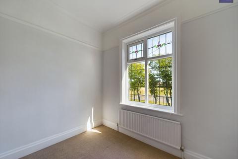 7 Arnold Avenue, Blackpool, FY4 2EP