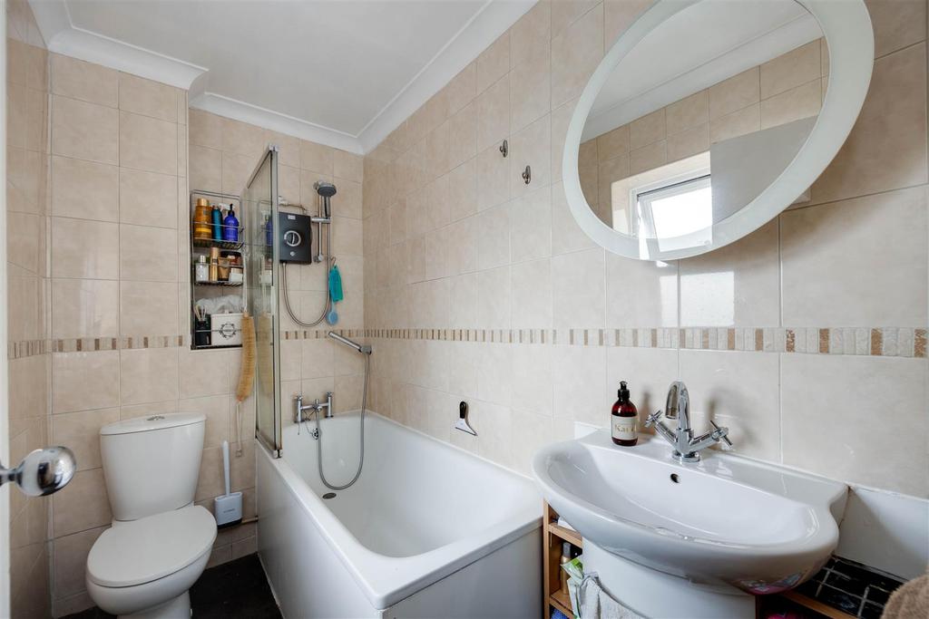 Tennison Road bath.jpg