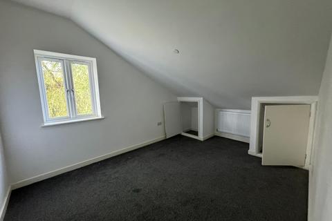 2 bedroom flat to rent, Southern Street, Caerphilly