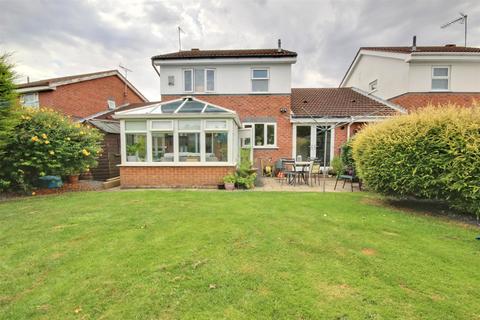 21 Oaklands Drive, Willerby, Hull, HU10 6BJ