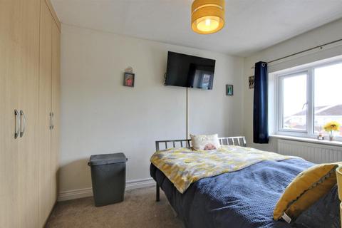 21 Oaklands Drive, Willerby, Hull, HU10 6BJ
