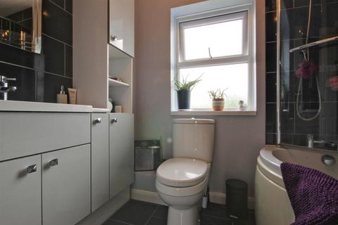 21 Oaklands Drive, Willerby, Hull, HU10 6BJ