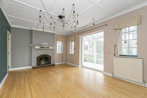 7 Riverside, Sunbury-on-thames, TW16 5PW