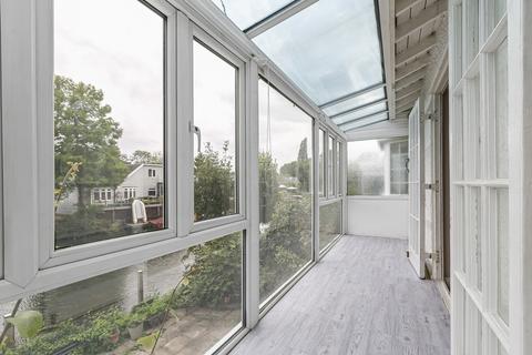 7 Riverside, Sunbury-on-thames, TW16 5PW